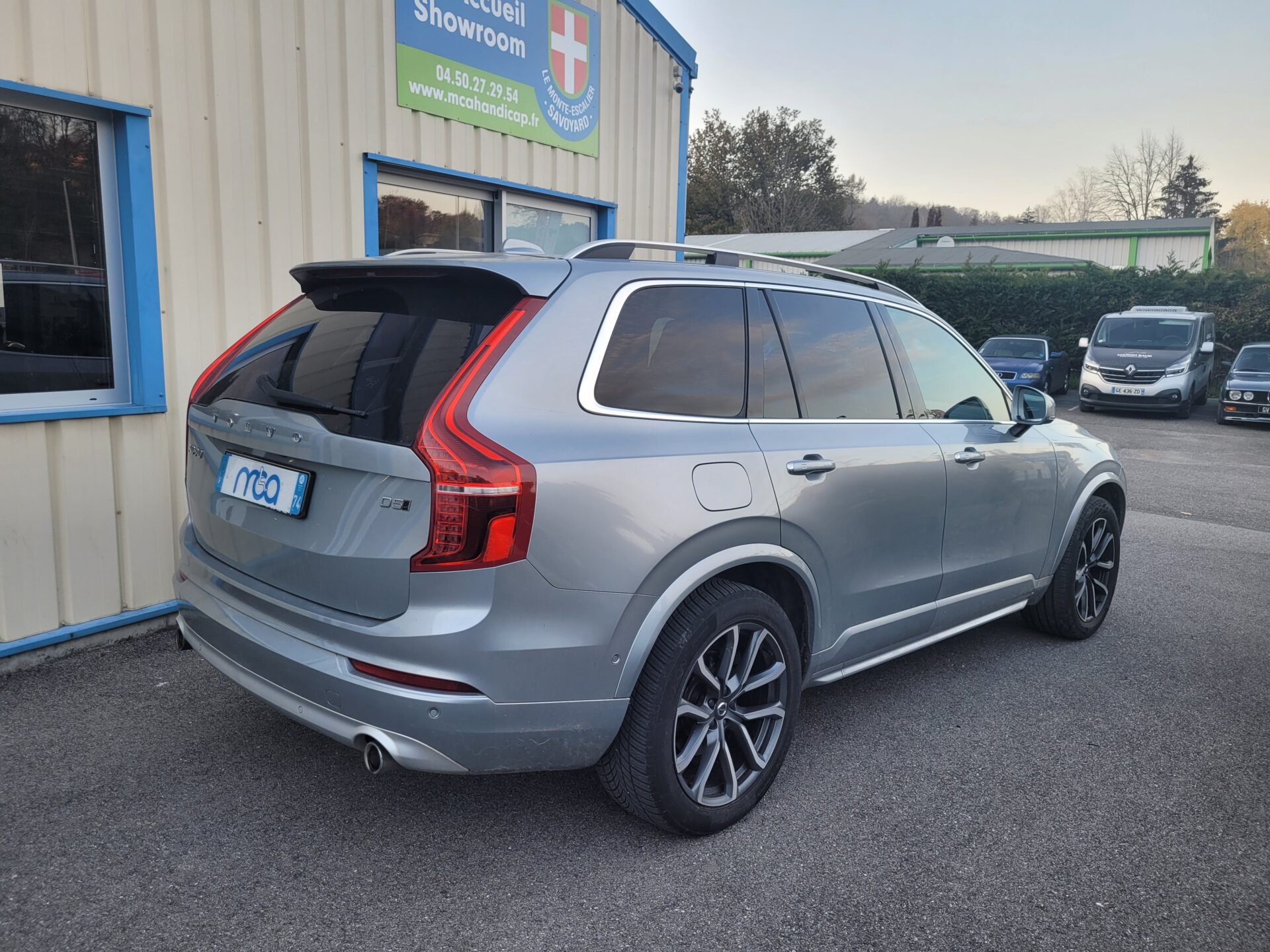 Aide au transfert – Siège pivotant sortant en place passager – VOLVO XC 60