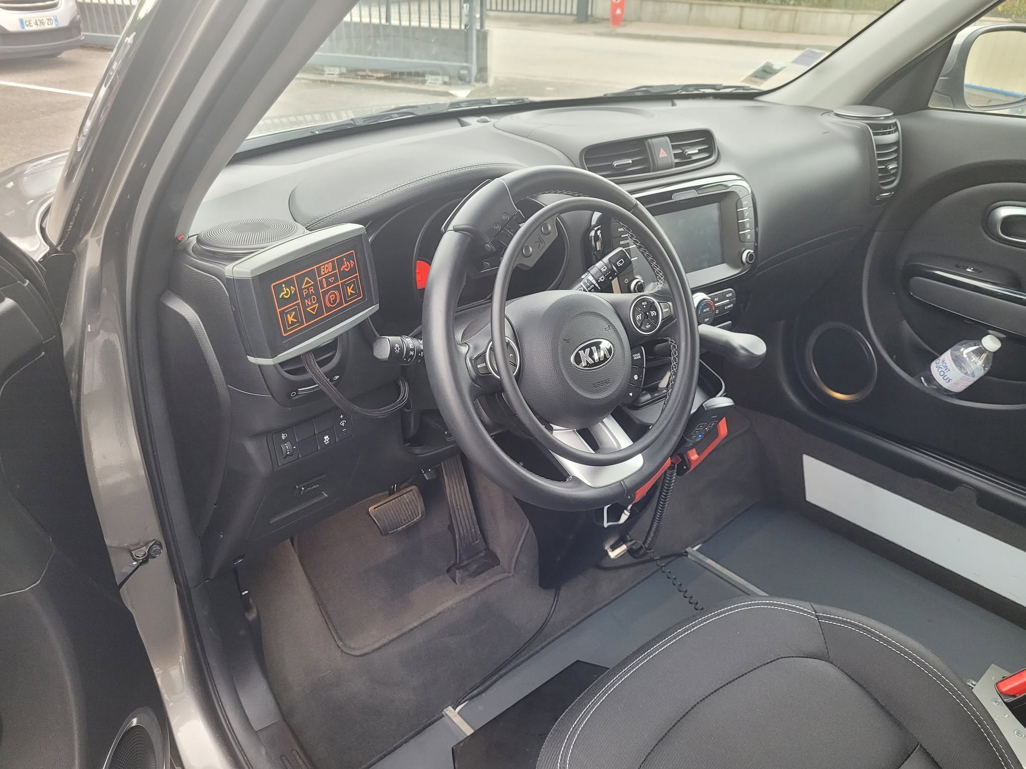 Intervention sur une Kia Soul E-Motion équipé par Kivi Mobility Freedom srl